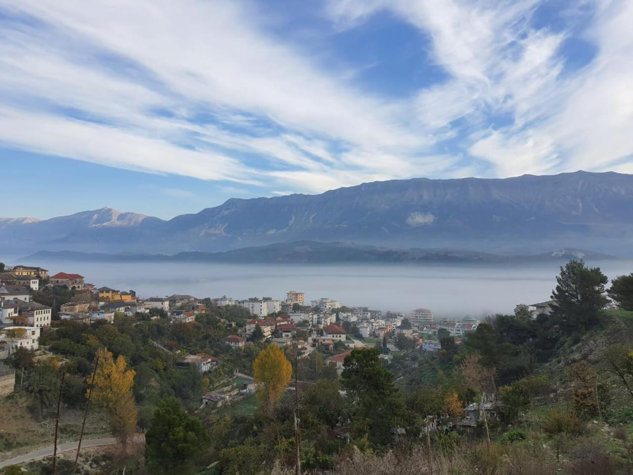 Guest House Denis Gjirokastër 외부 사진