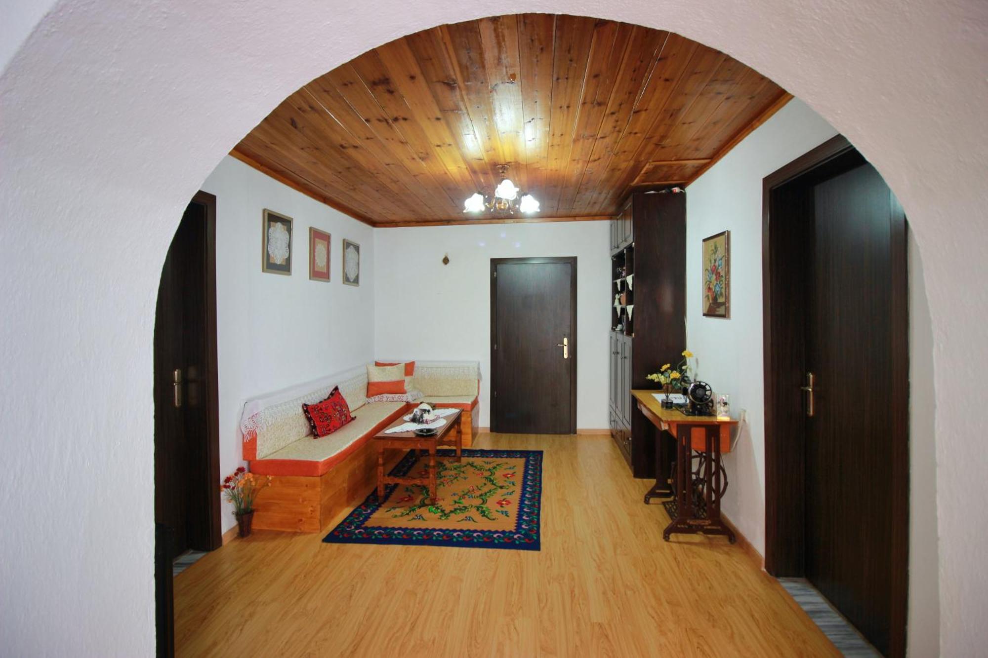 Guest House Denis Gjirokastër 외부 사진