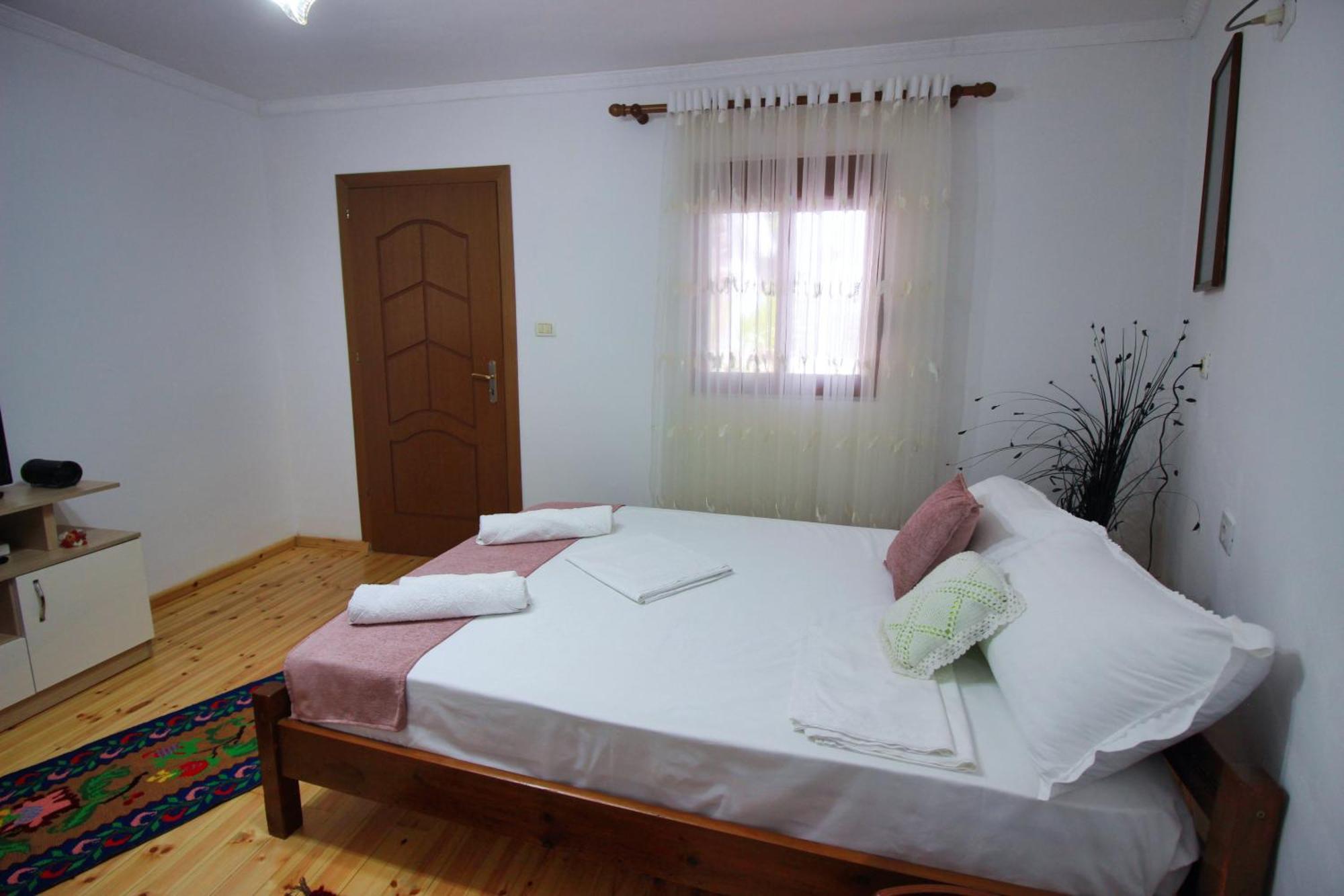 Guest House Denis Gjirokastër 외부 사진