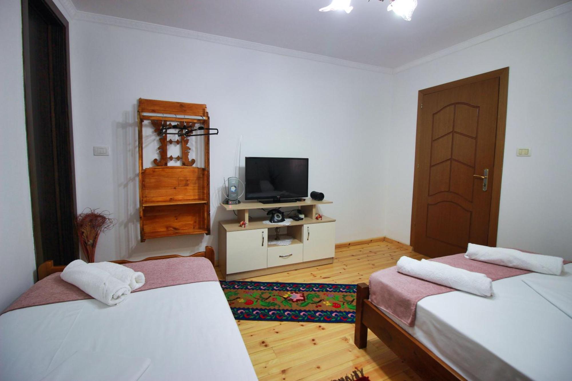 Guest House Denis Gjirokastër 외부 사진