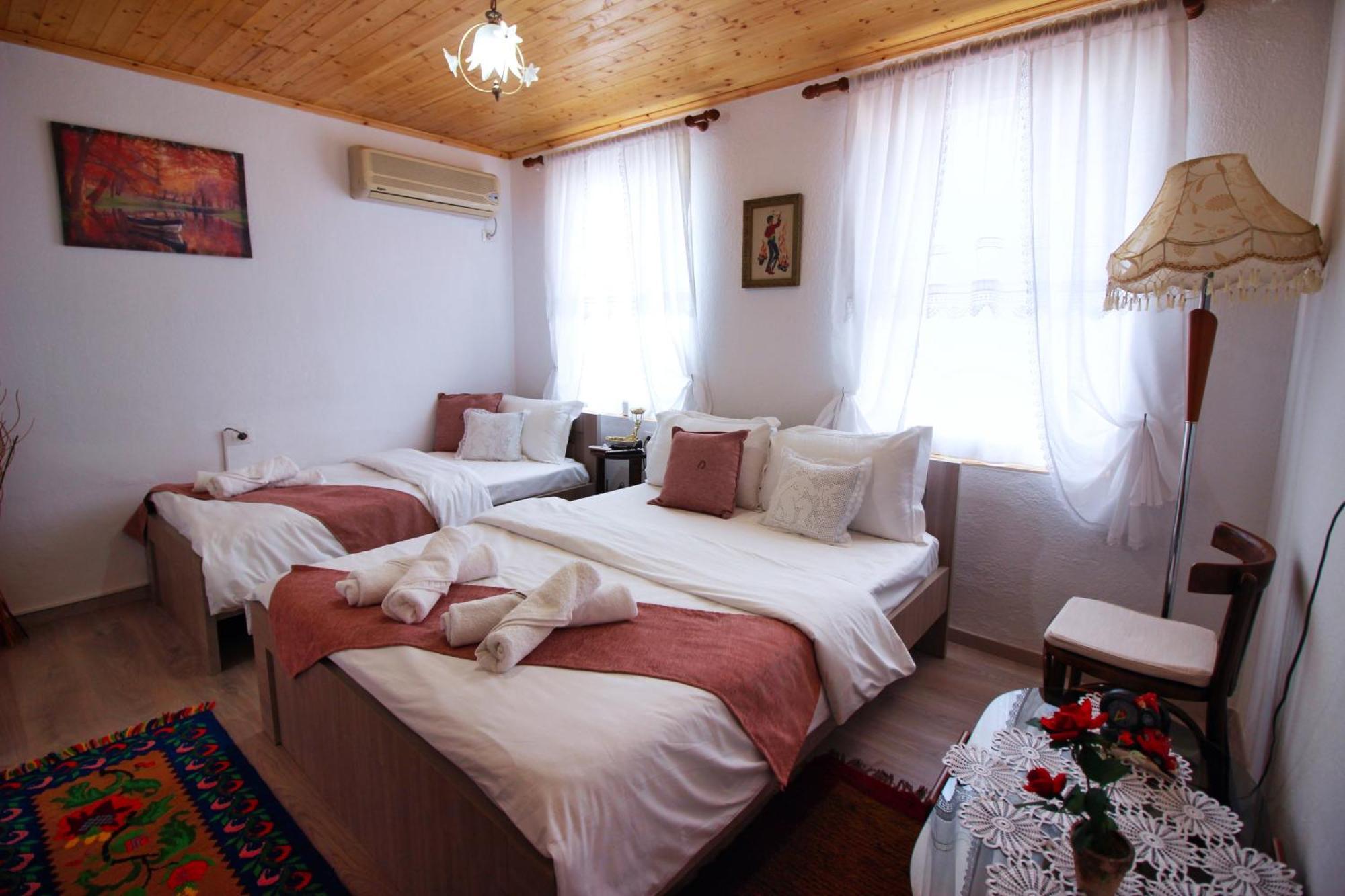 Guest House Denis Gjirokastër 외부 사진