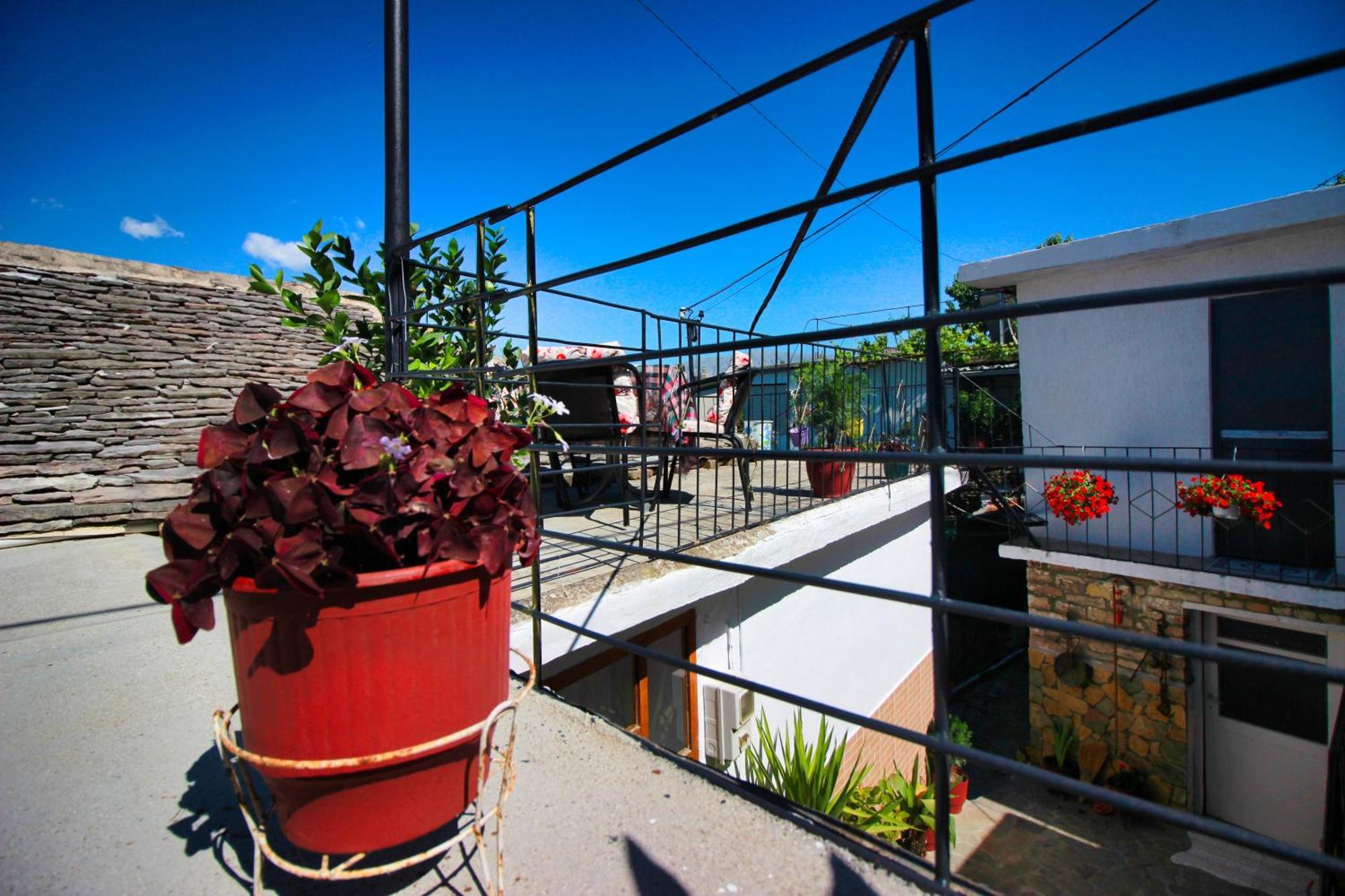 Guest House Denis Gjirokastër 외부 사진