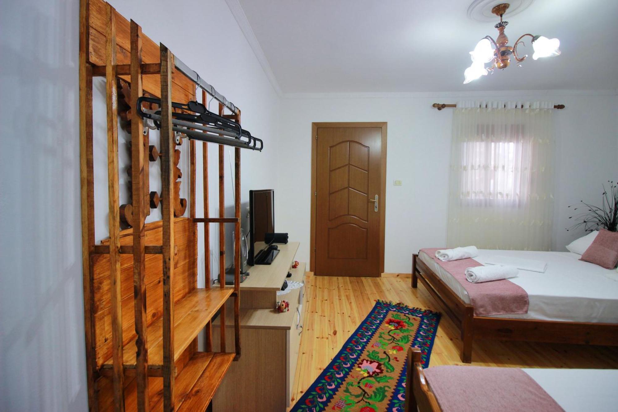 Guest House Denis Gjirokastër 외부 사진