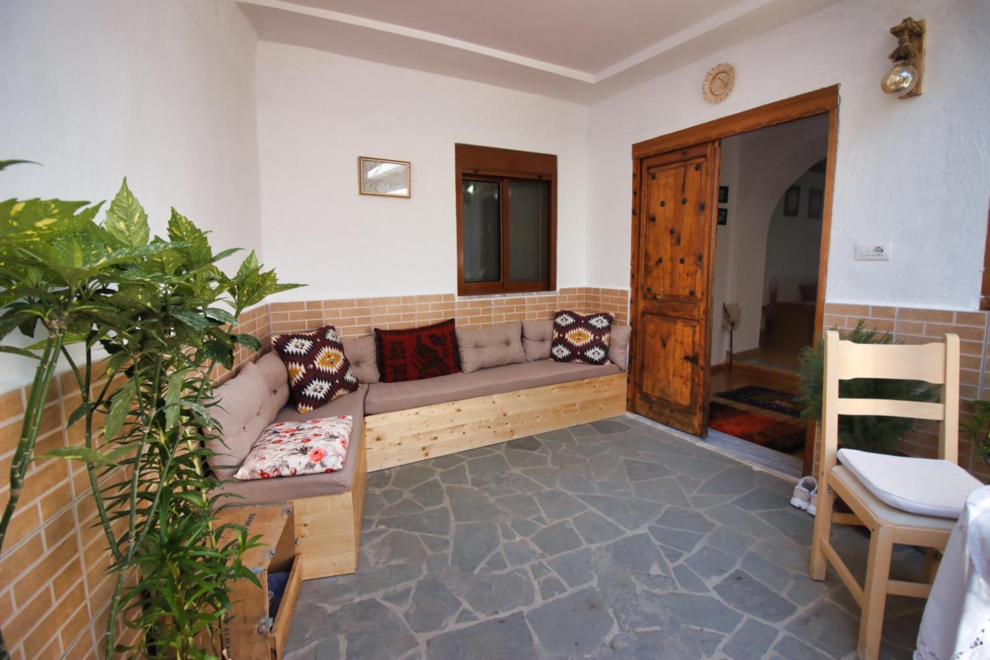 Guest House Denis Gjirokastër 외부 사진