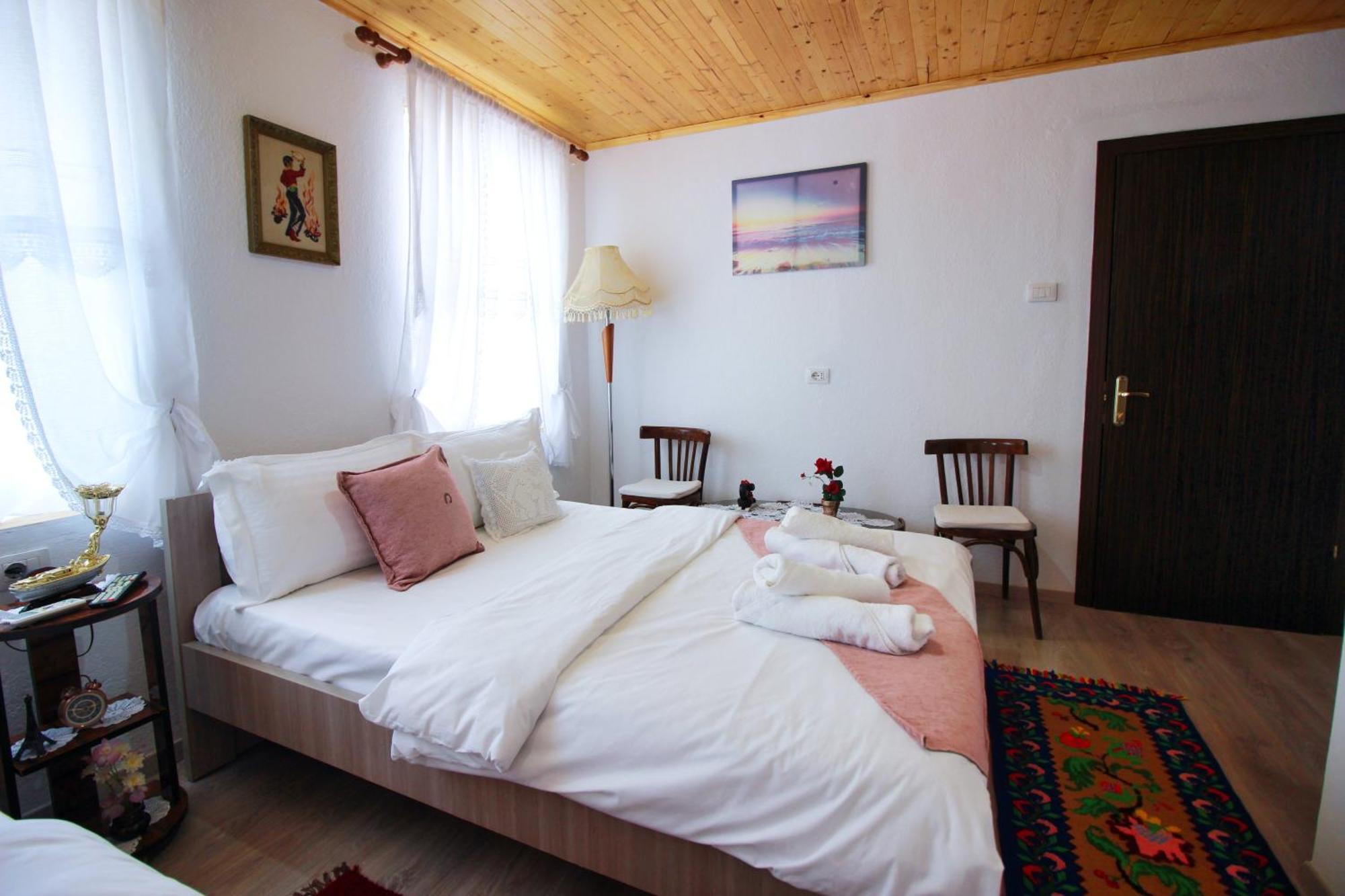 Guest House Denis Gjirokastër 외부 사진